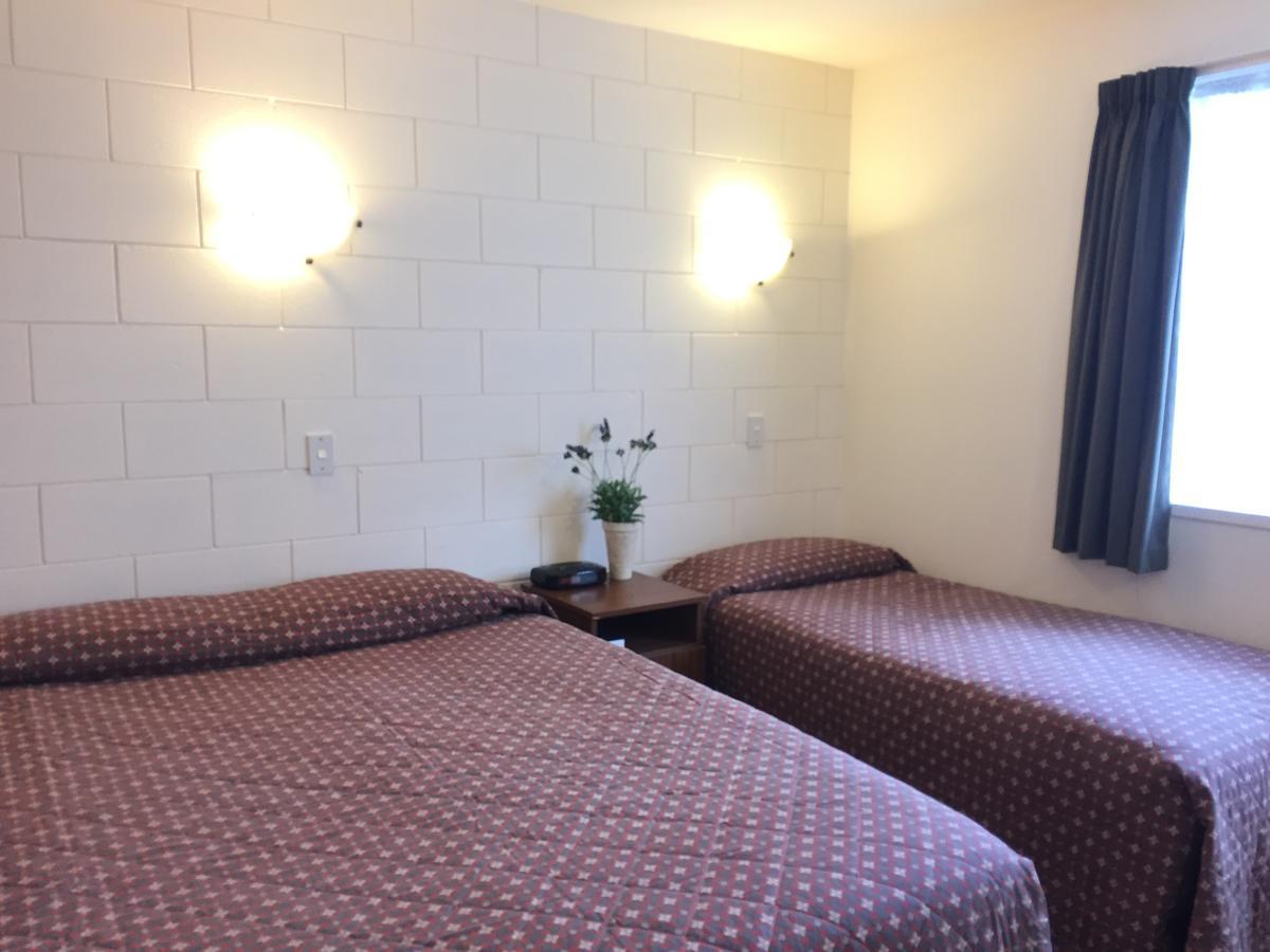 Boundary Court Motor Inn Гамильтон Экстерьер фото