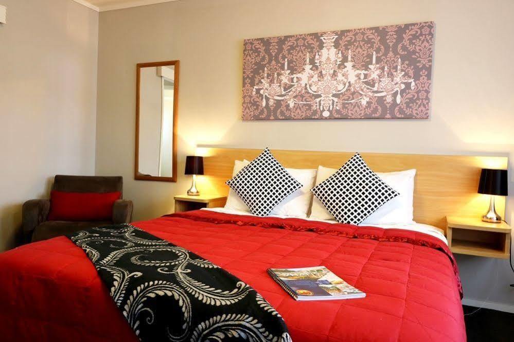 Boundary Court Motor Inn Гамильтон Экстерьер фото