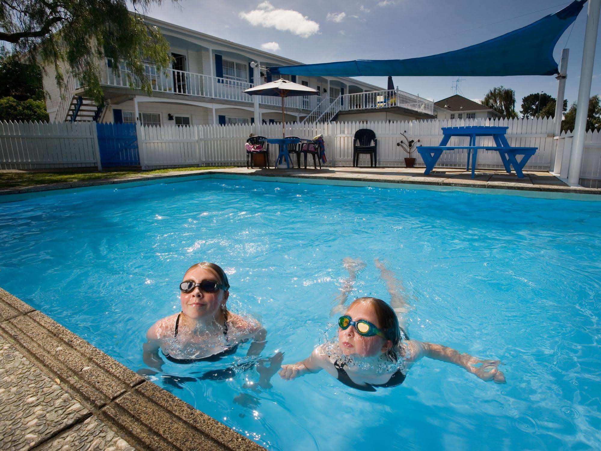 Boundary Court Motor Inn Гамильтон Экстерьер фото