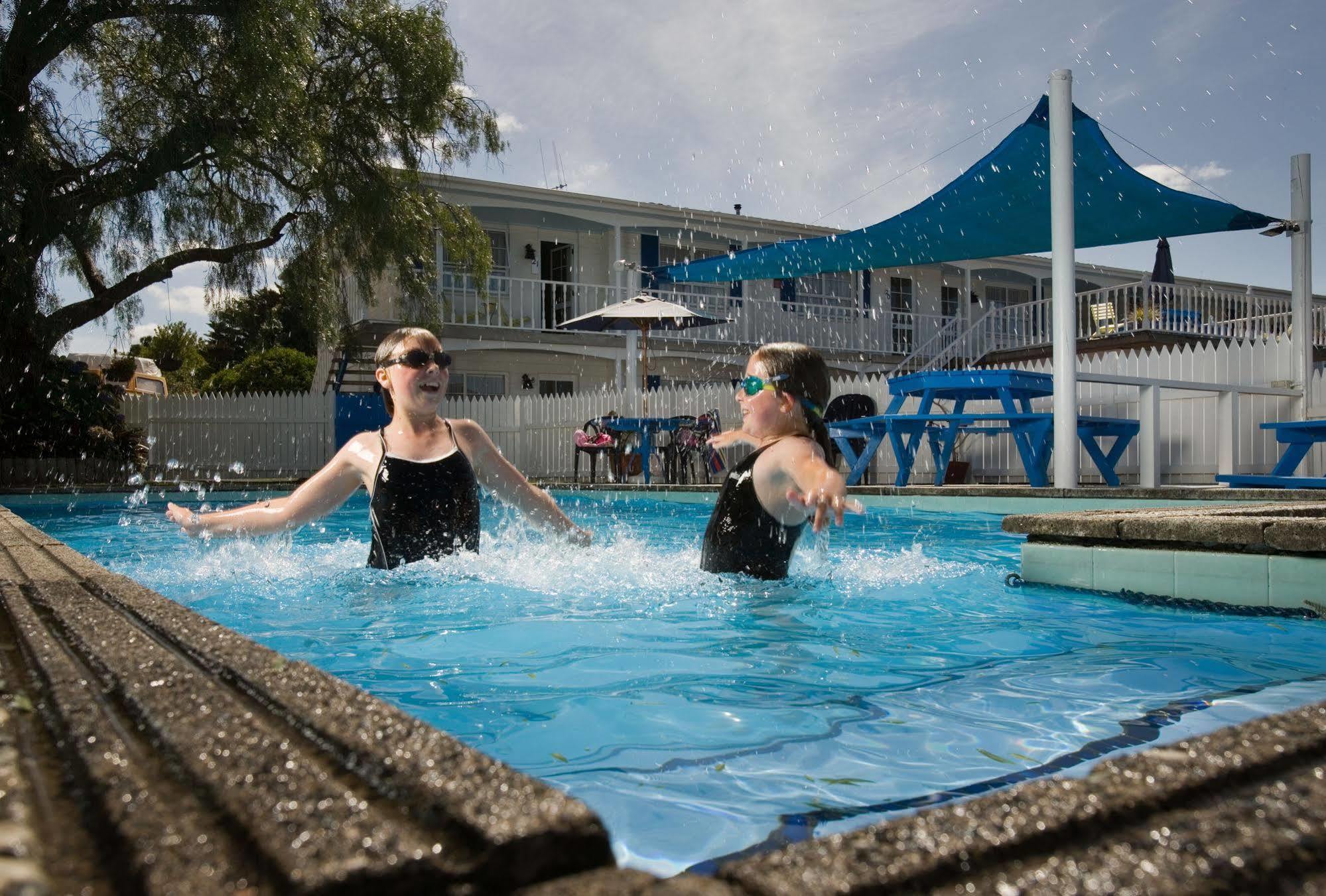 Boundary Court Motor Inn Гамильтон Экстерьер фото