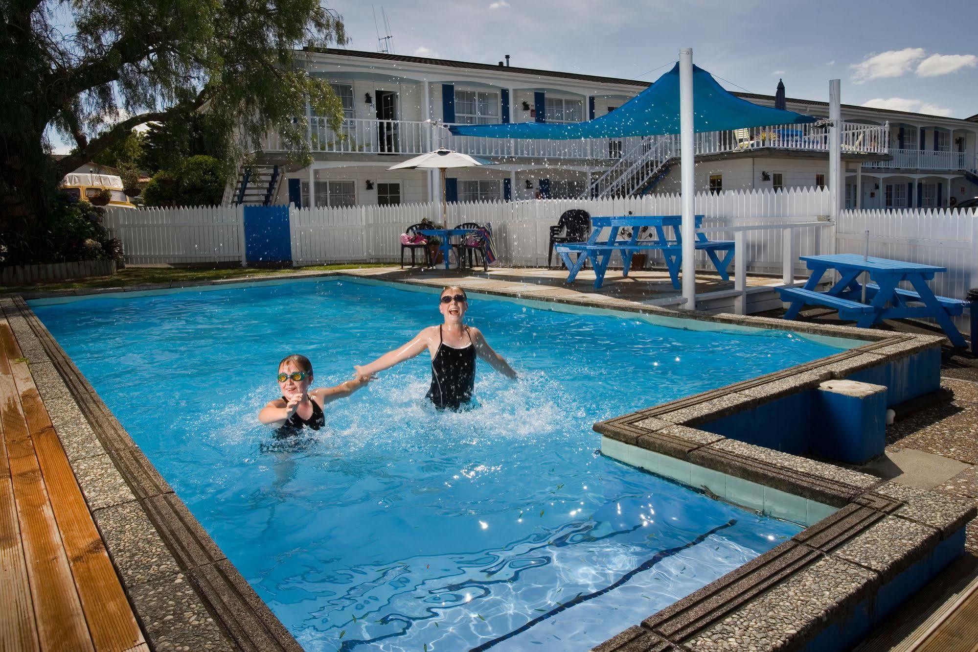 Boundary Court Motor Inn Гамильтон Экстерьер фото