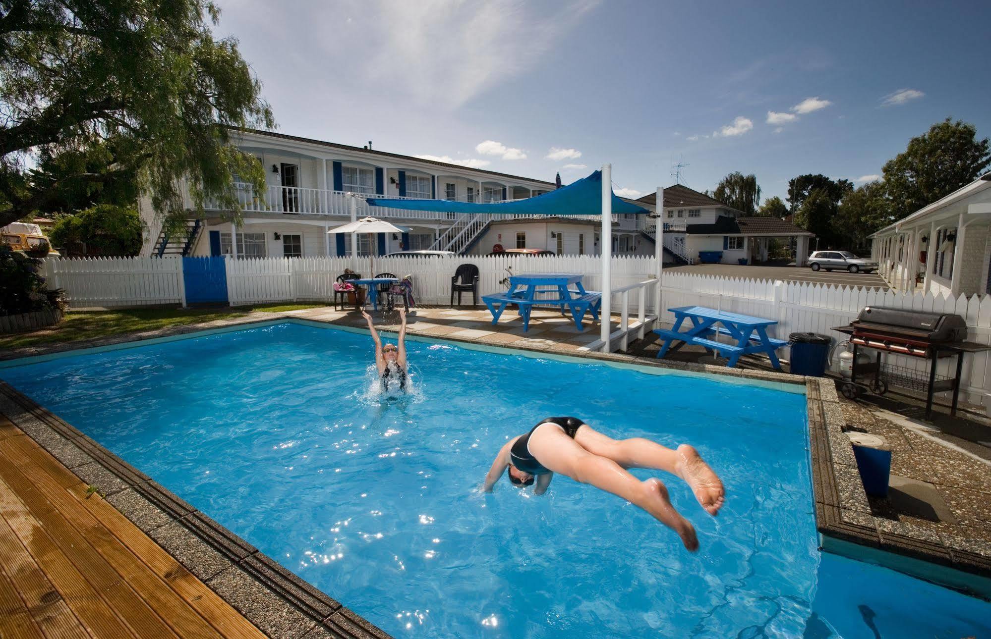 Boundary Court Motor Inn Гамильтон Экстерьер фото