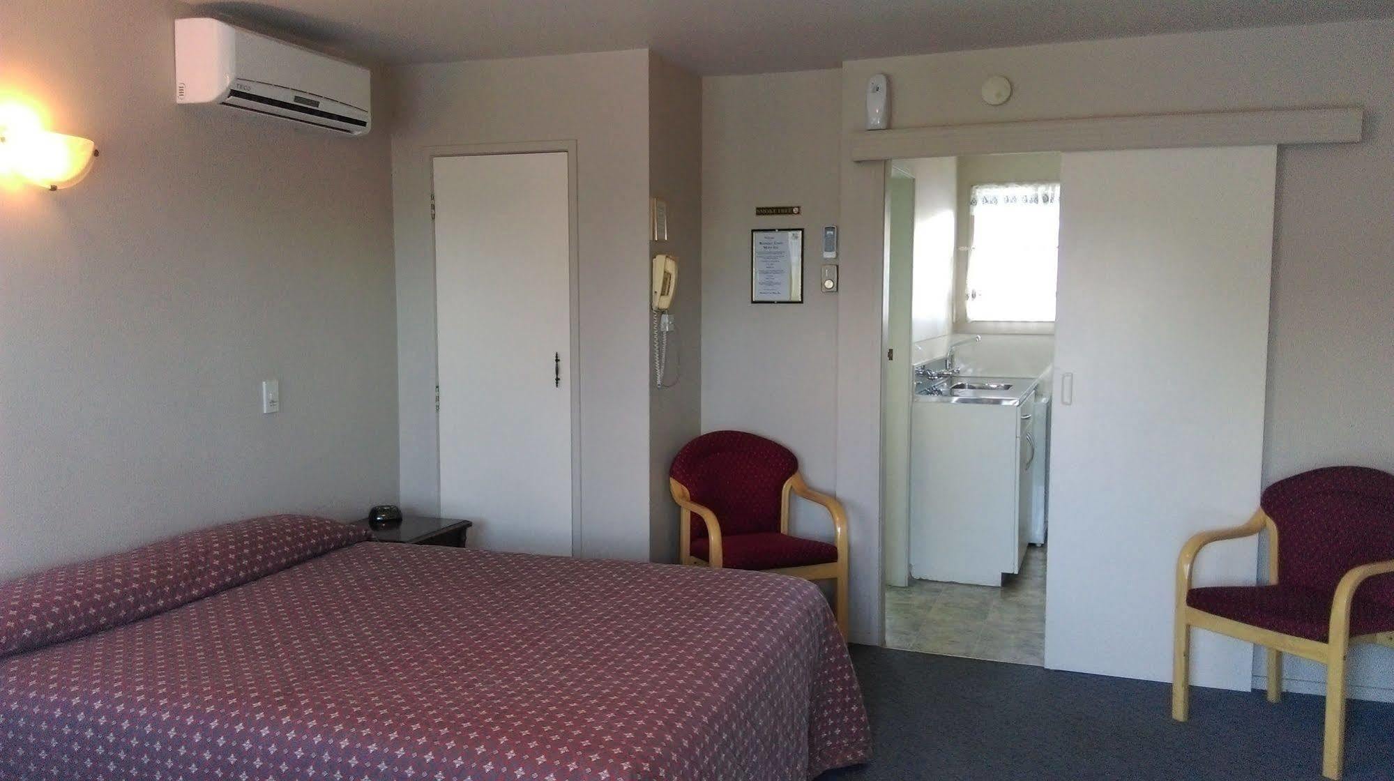 Boundary Court Motor Inn Гамильтон Экстерьер фото